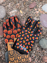 Load image into Gallery viewer, Candy-Pumpkin-Corn 🎃
